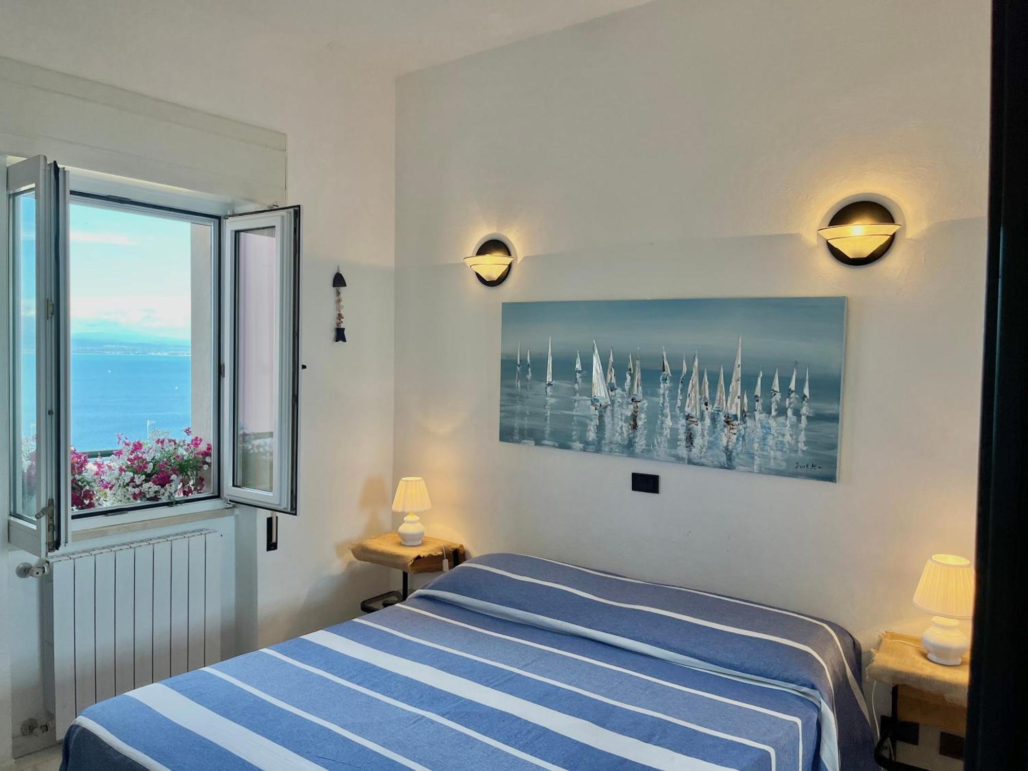 Porto Santo Stefano Vista Mare + Parcheggio Gratuito Apartment Luaran gambar